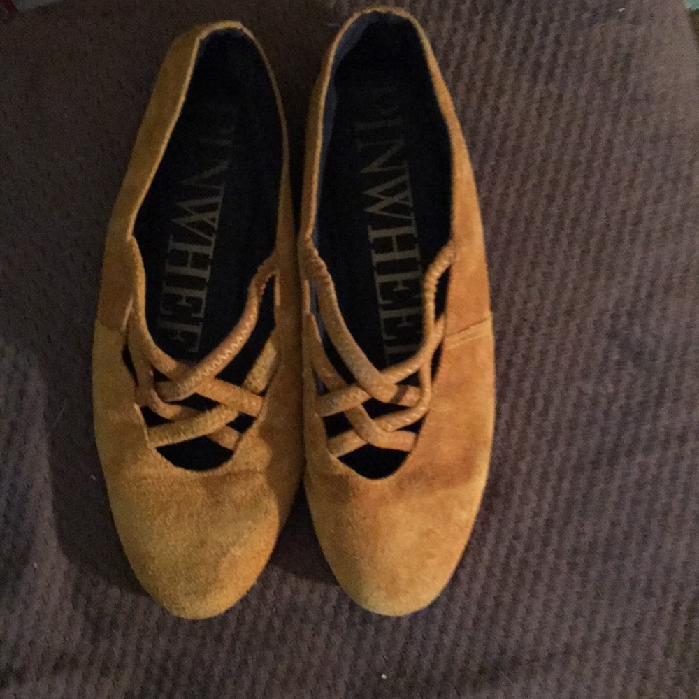 Shoes - Picture 3 of 5